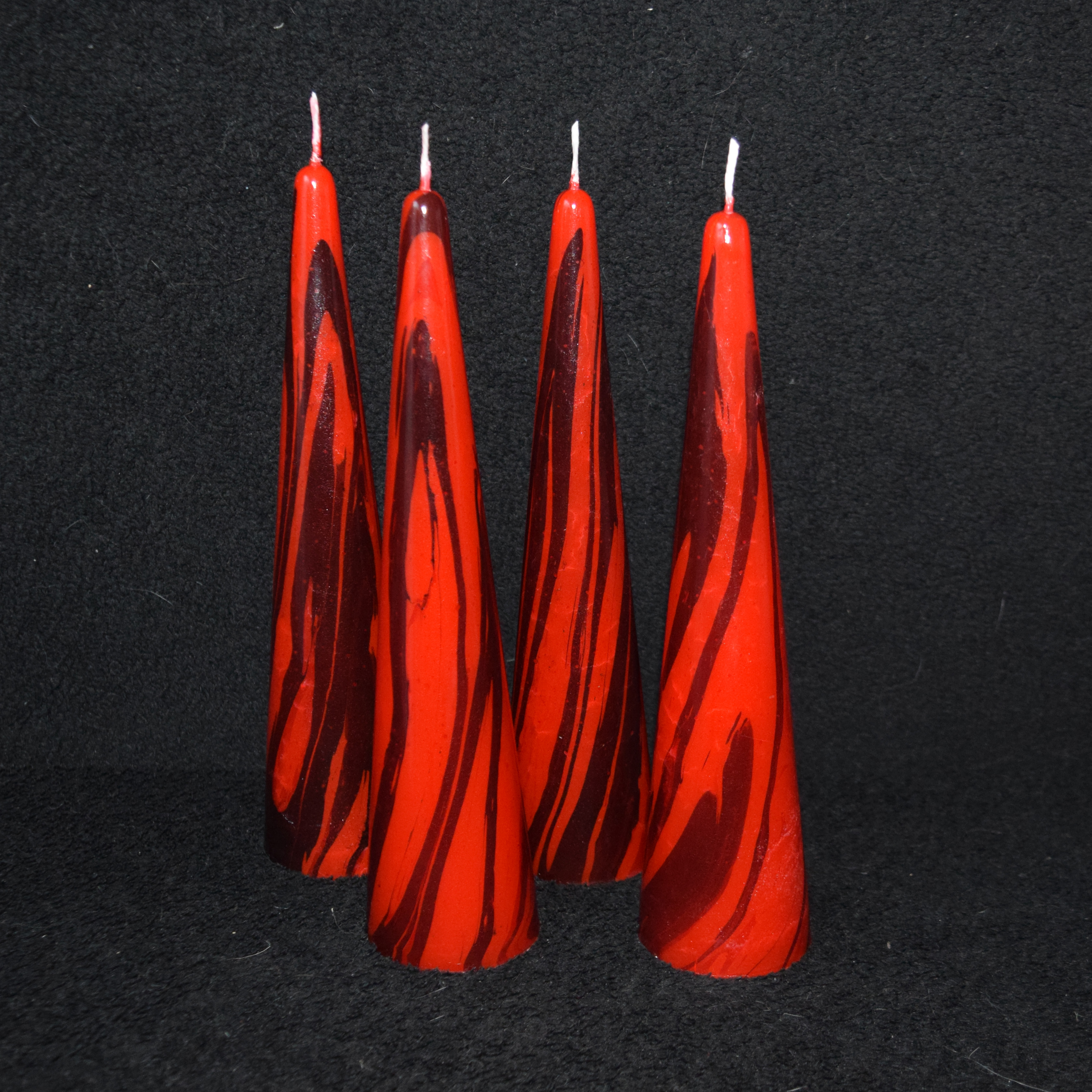 Große Kegel-Kerzen 4er-Set marmoriert