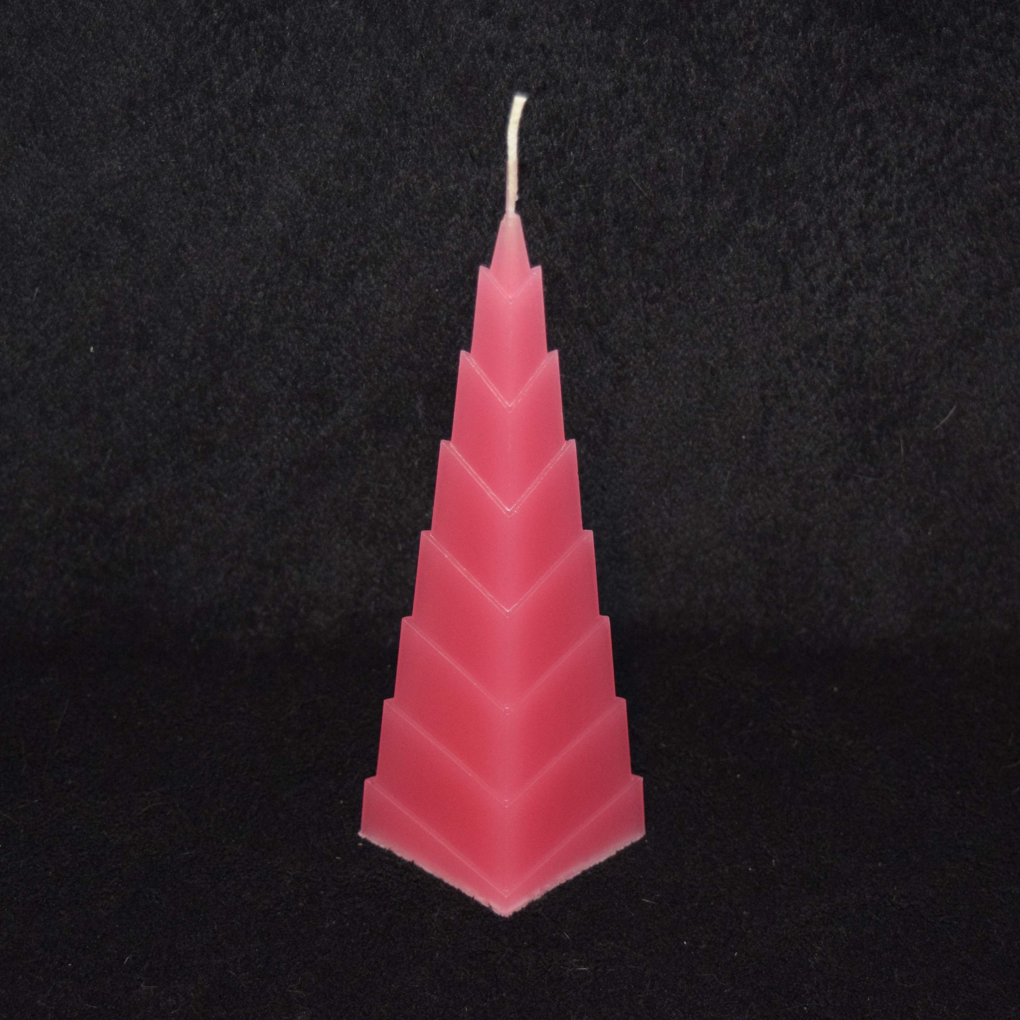 Zackenpyramiden-Kerze einfarbig