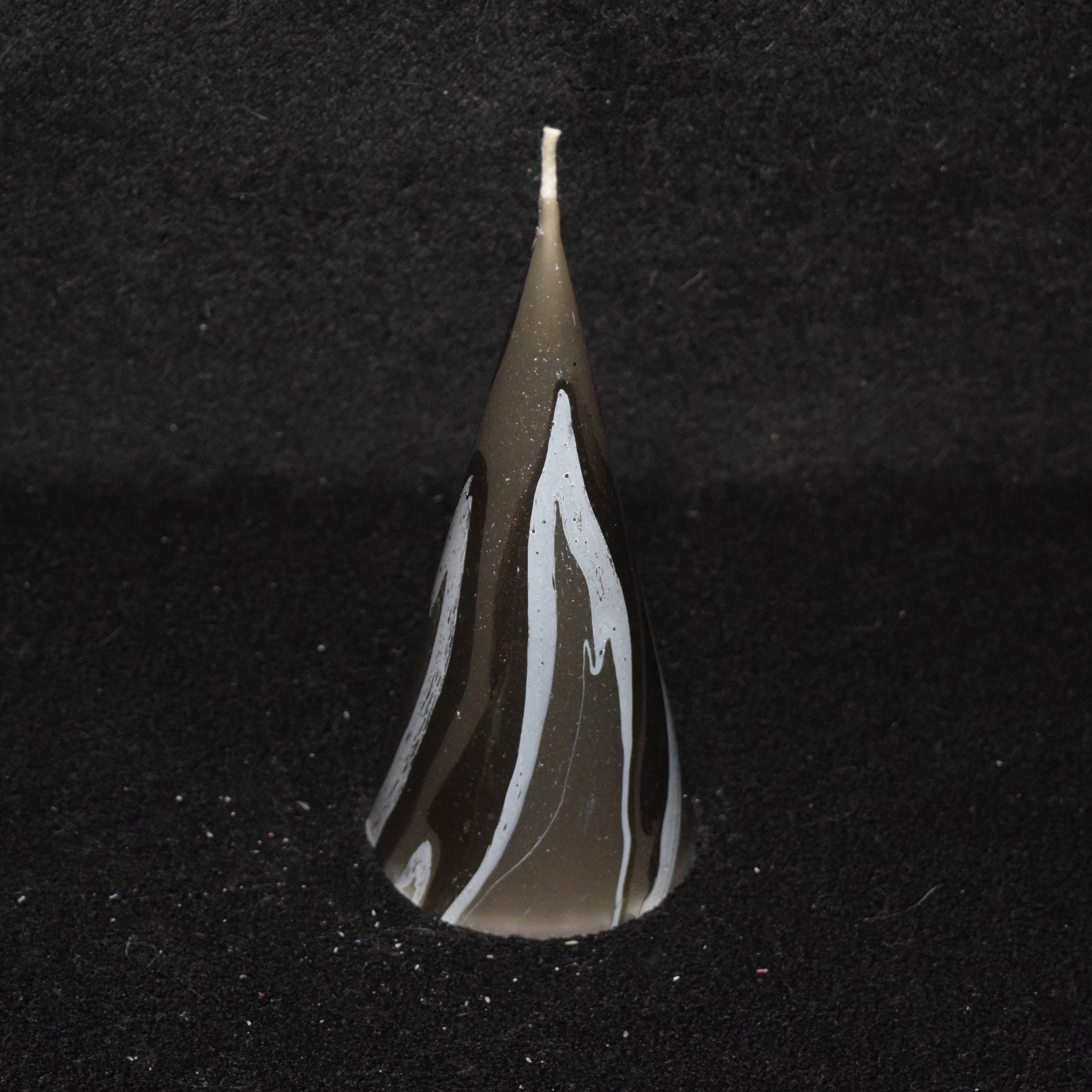 Kleine Kegel-Kerze marmoriert